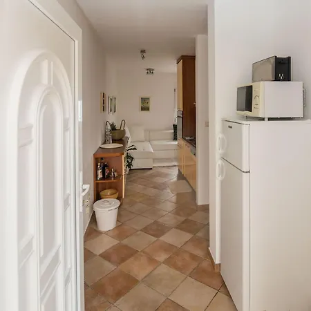Star Apartment *